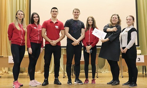 Соревнования по сборке кубика Рубика