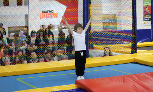 Городские соревнования по акробатике в «Магис Дети» 